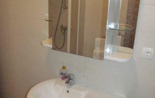 Large apartment - bathroom, ground floor
