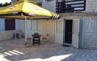 Apartman studio - dvorište ispred apartmana